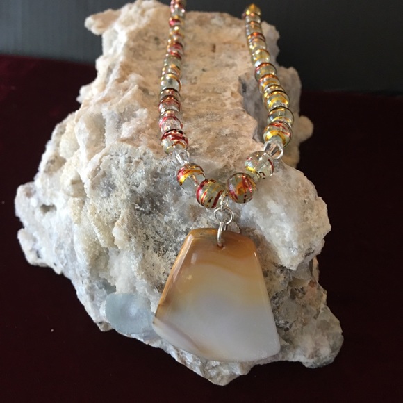 🩸Chalcedony Agate Stone Necklace🩸 - Picture 2 of 7